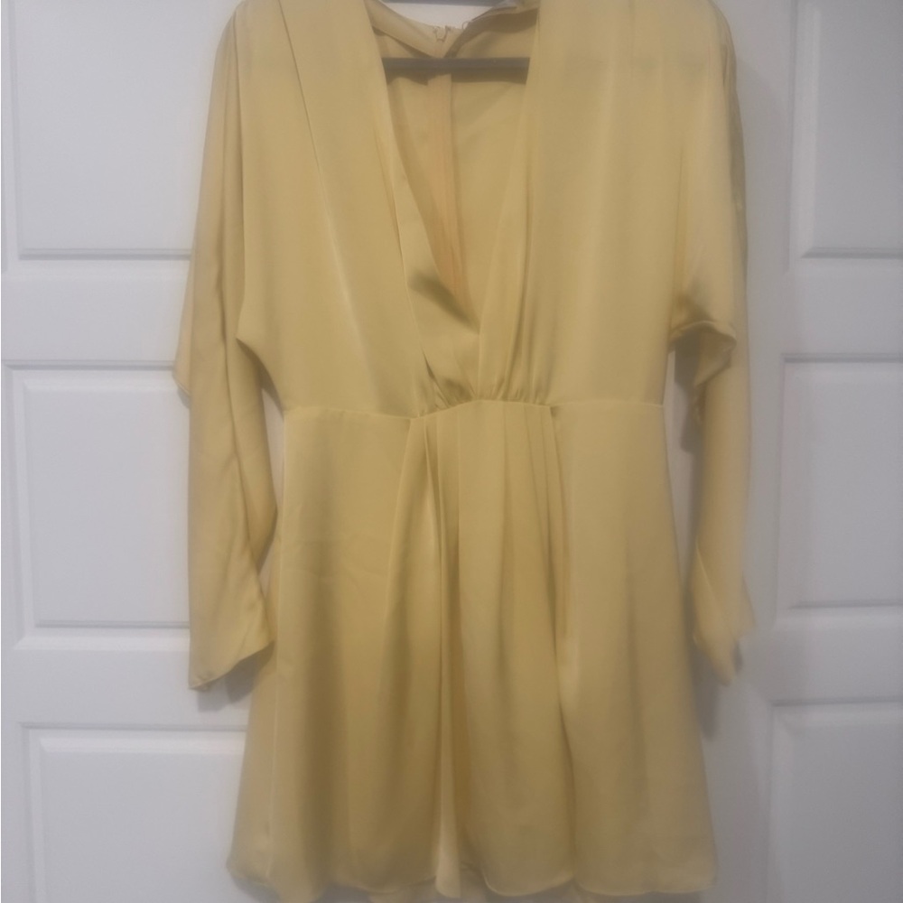 Elegant Yellow V-Neck Dress
